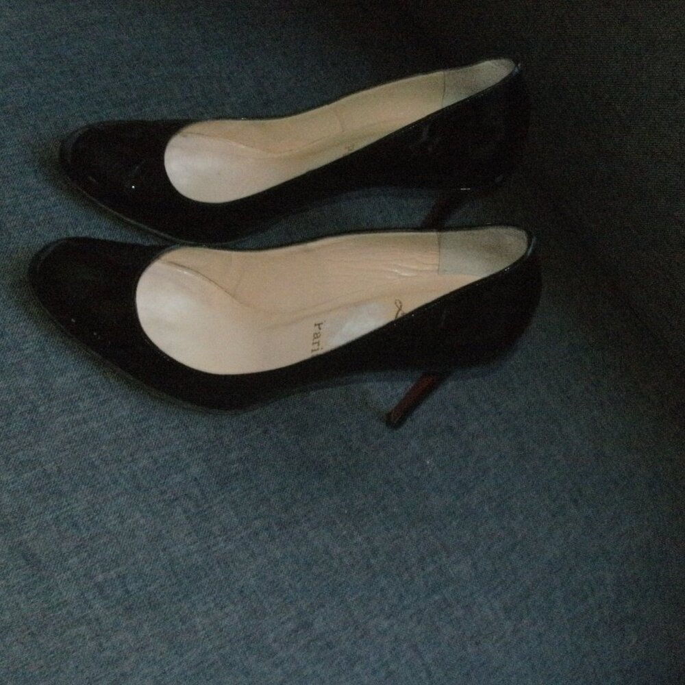 Christian Louboutin Red Bottom Black Patent Leather High Heel Pumps Shoes ~ 39.5